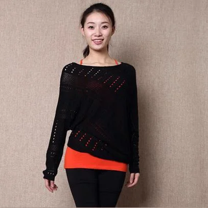 Black Hollow bat sleeve sweater