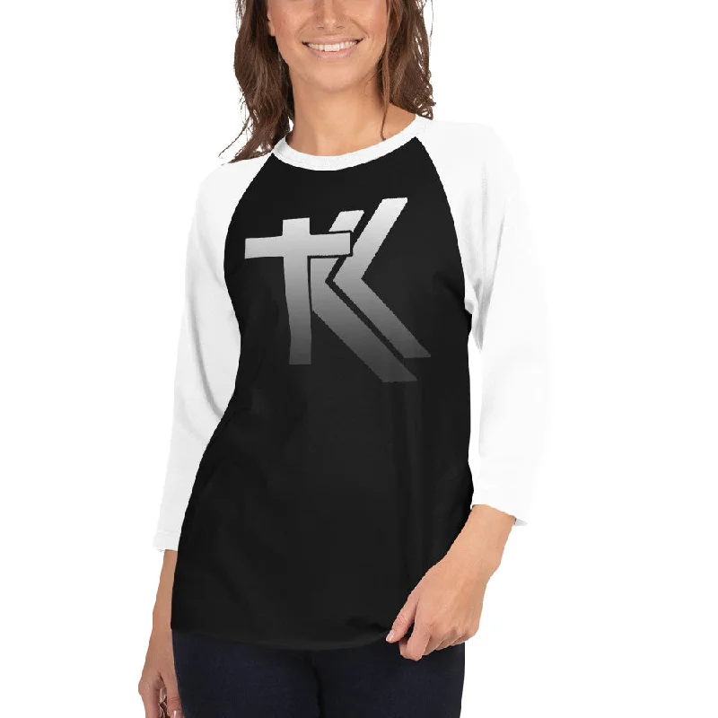 3/4 sleeve raglan shirt